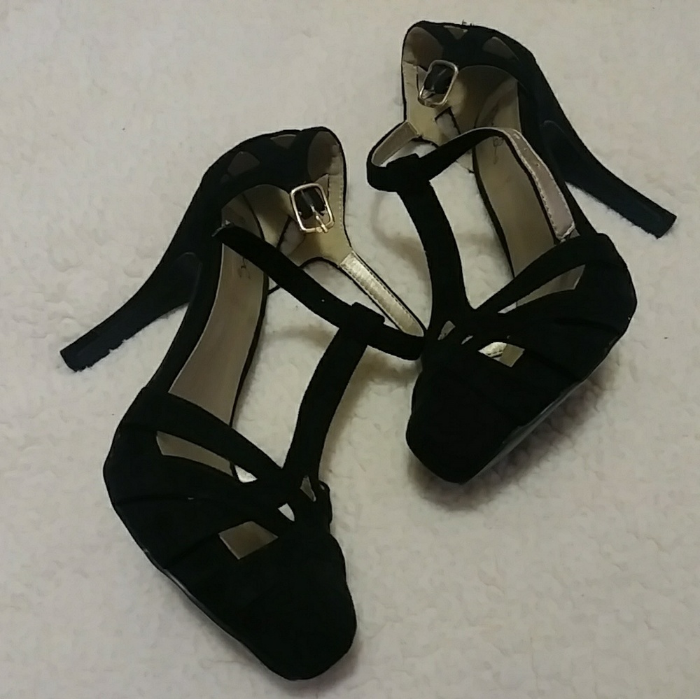 💥 3 for $15 💥 Black Heels